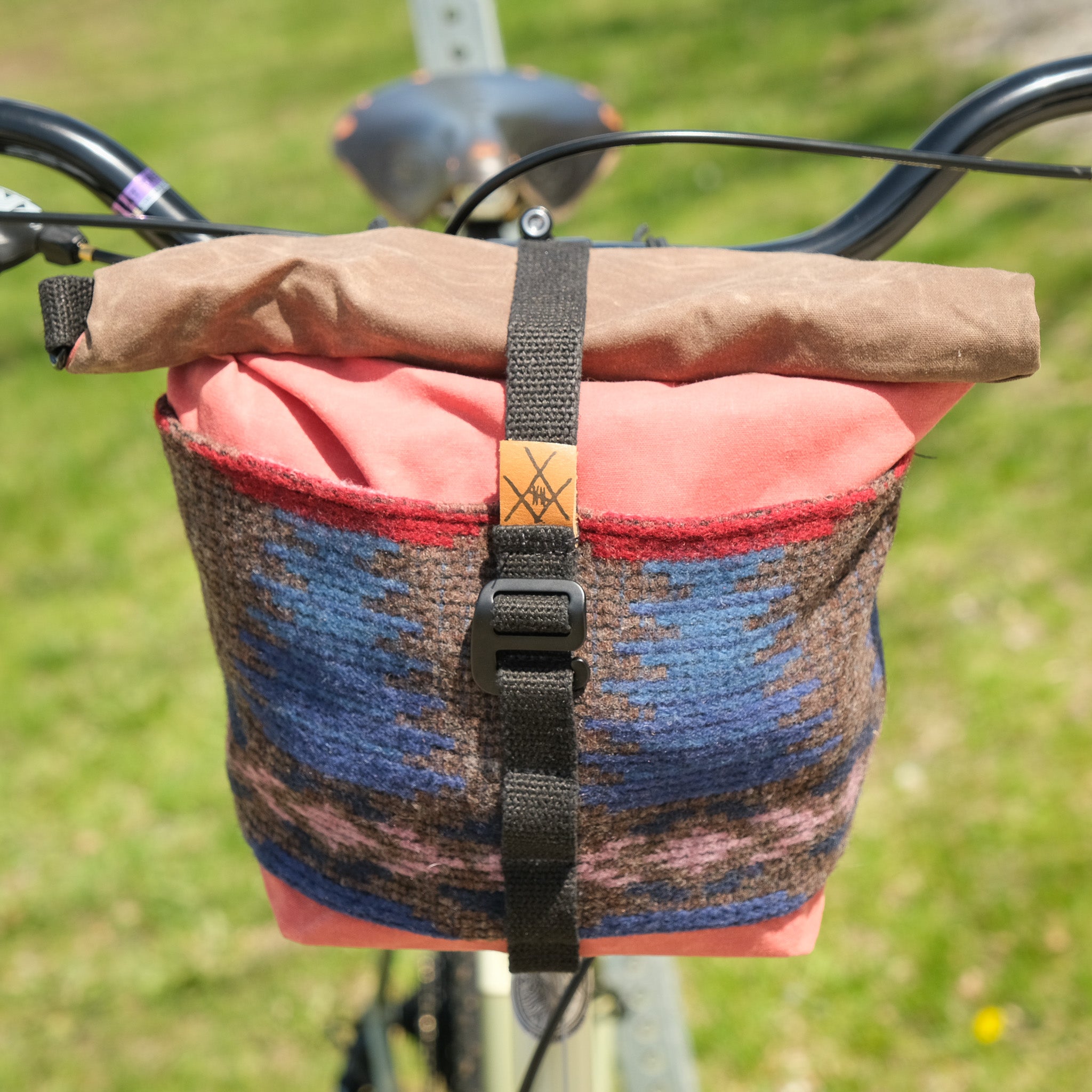 Bulldog Front Sack V2 (Dusty Rose/Blue Wool)