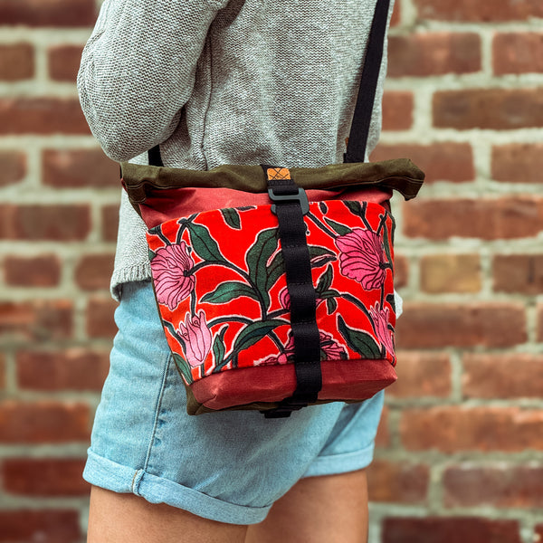 Bulldog Front Sack (Rose/Tulip/Olive)