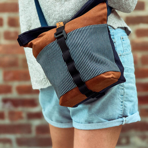Bulldog Front Sack (Navy/Striped Denim/Redwood)