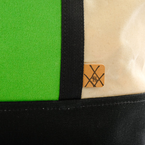 Switchel Sack (Natural/Bright Green Wool/Black Bottom)