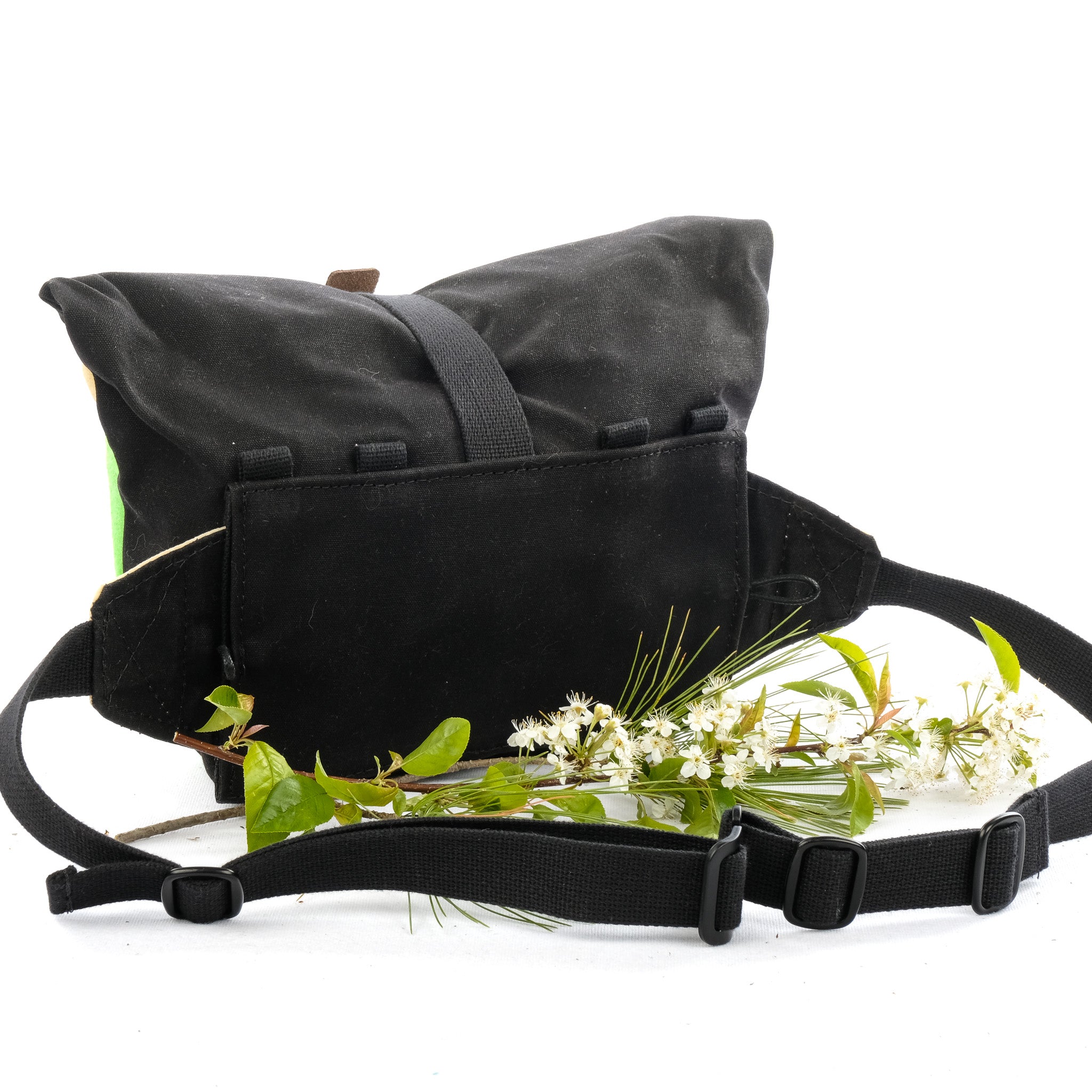 Fanny Allen Pack (Natural/Bright Green/Black)- Now Mounts to Bike!