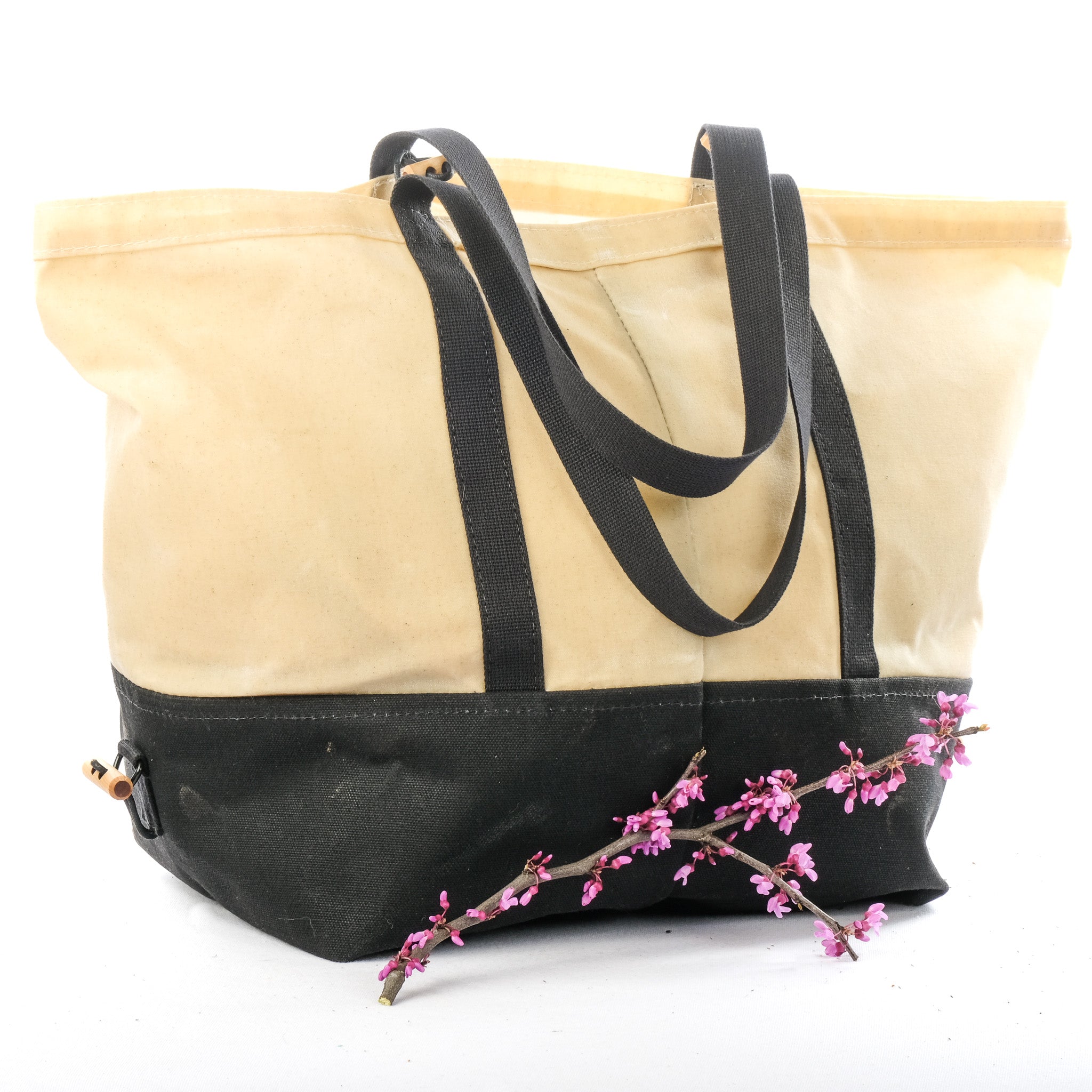 Switchel Sack (Natural/Bright Green Wool/Black Bottom)