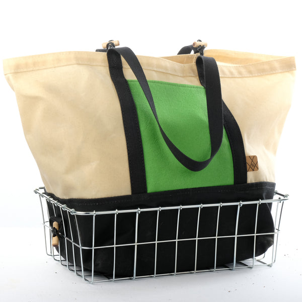 Switchel Sack (Natural/Bright Green Wool/Black Bottom)
