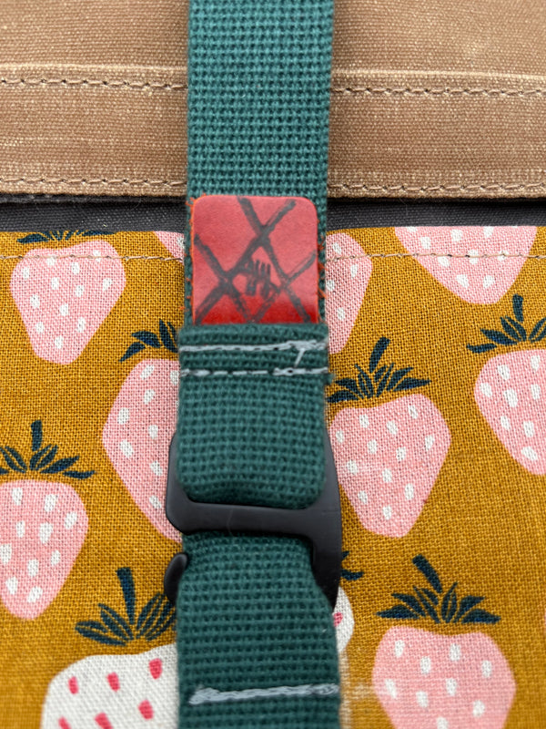 The Packpack (Strawberry)